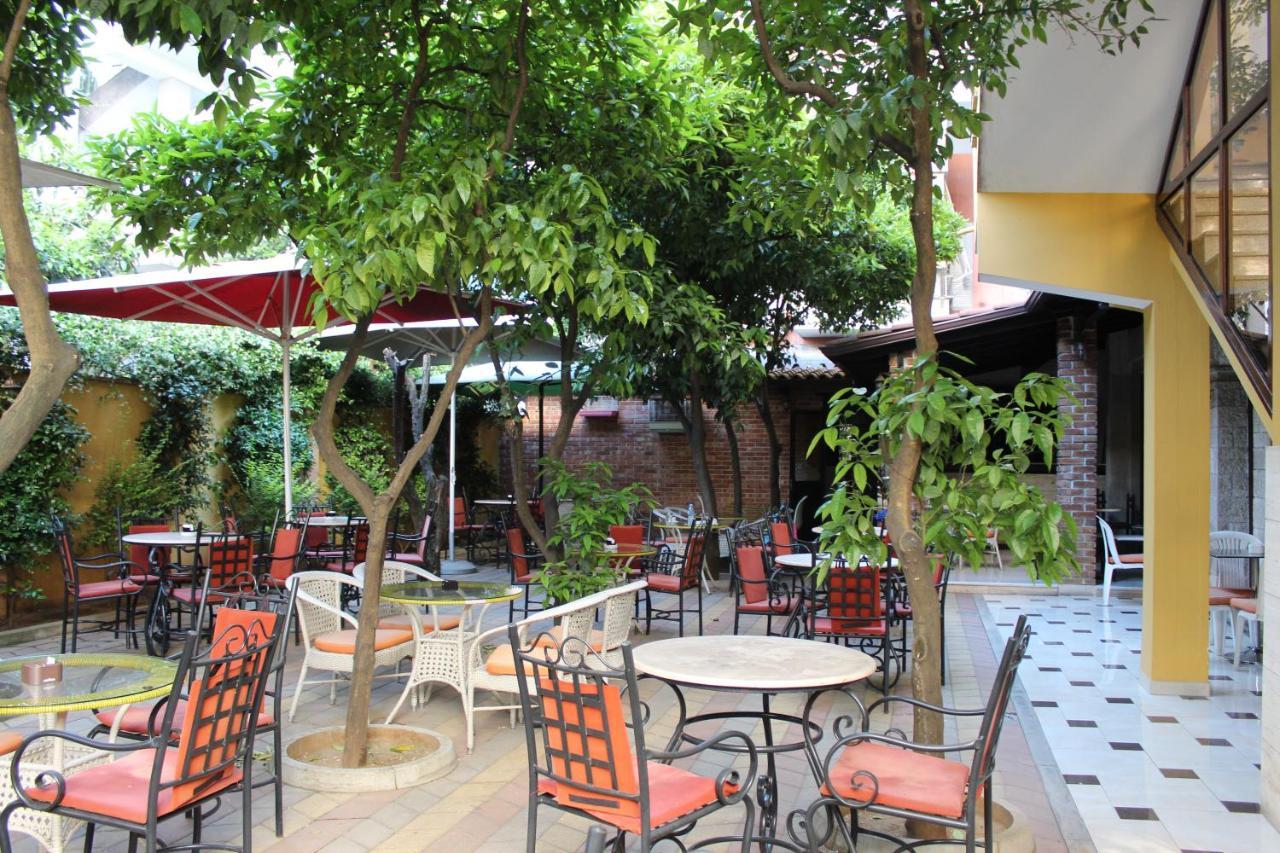 15 Hotel Tirana